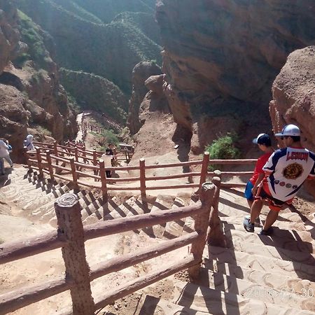 The Silk Road Travelers Hostel Zhangye Luaran gambar